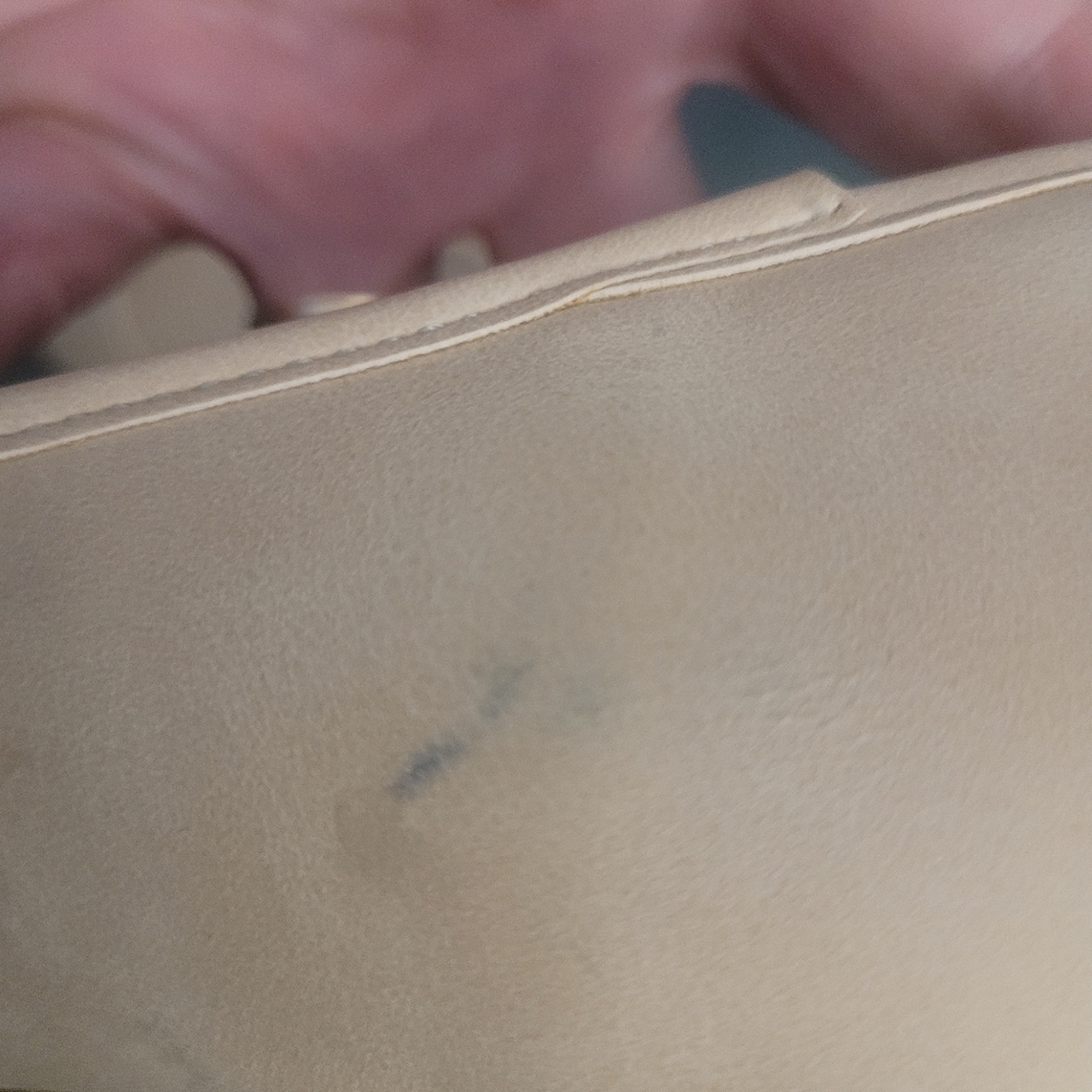 Neutral flats - Picture 4 of 5